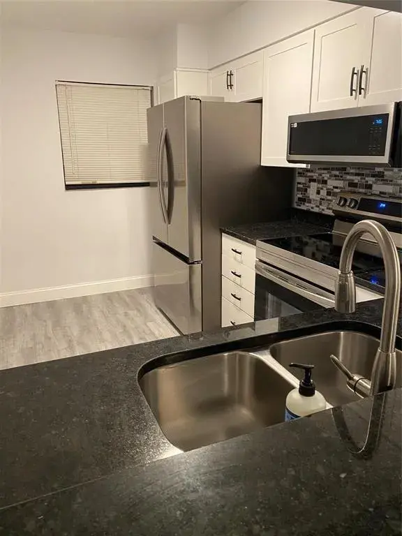 3350 Jaywood Terrace # J122, Boca Raton FL 33431