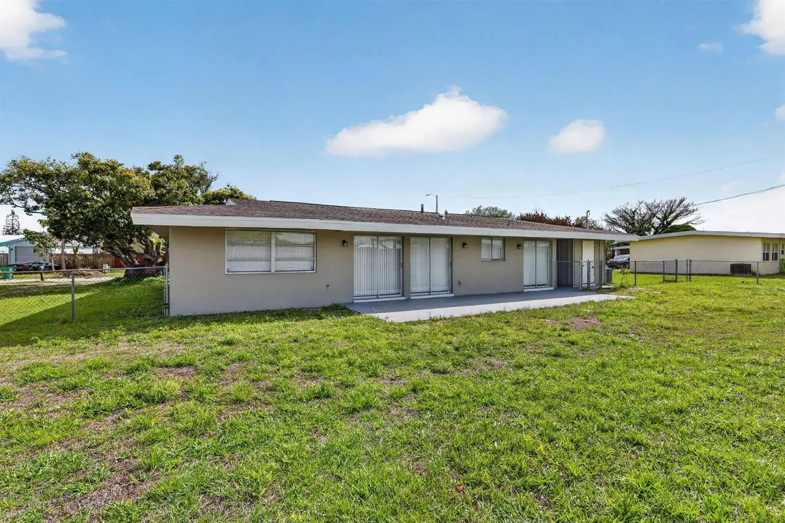 157 SE Calmoso Drive, Port St. Lucie FL 34983