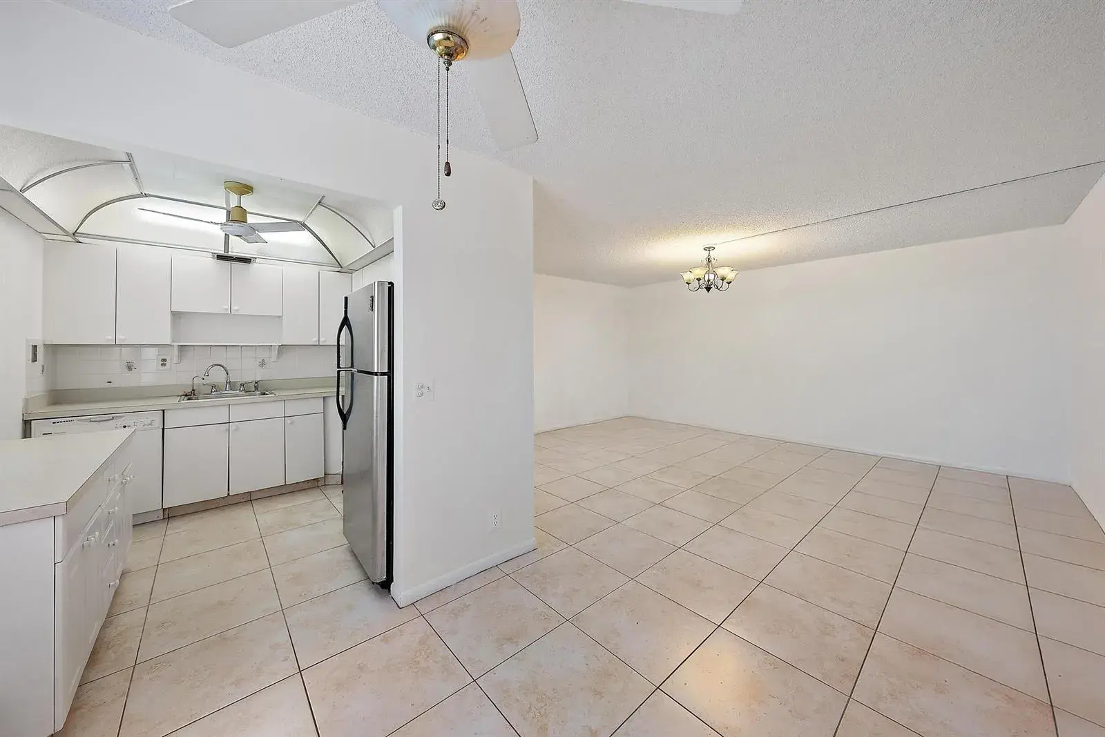 869 S Flanders S, Delray Beach FL 33484 photo 2