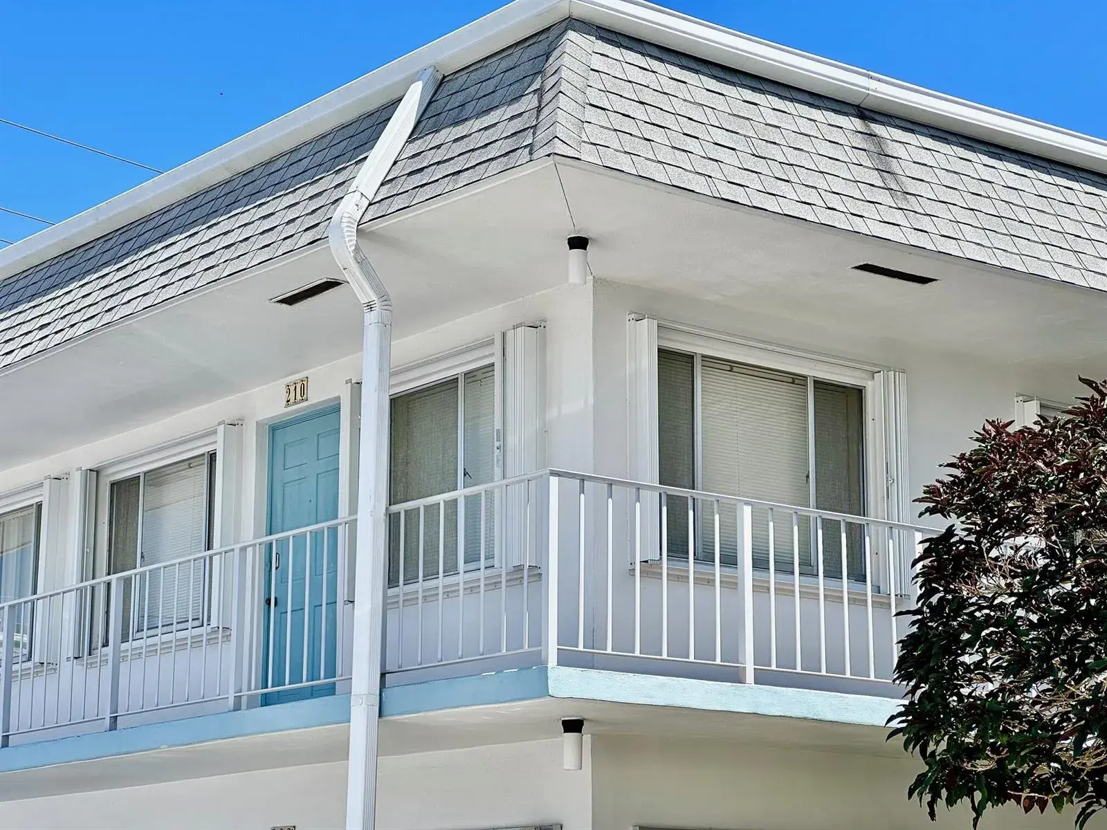 2880 Lake Osborne Drive # 210, FL 33461