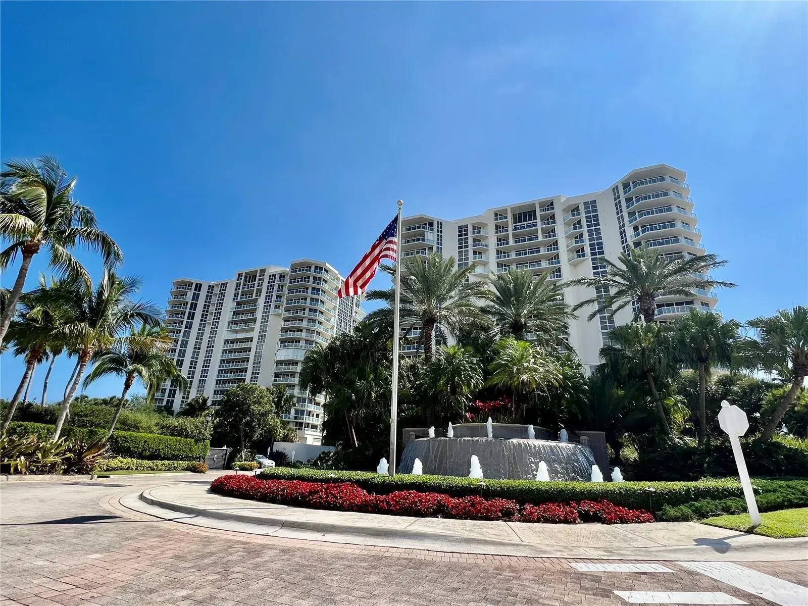 2 bedroom 2 bath Residential Lease for rent at 6001 N Ocean Drive # 706, Hollywood FL 33019