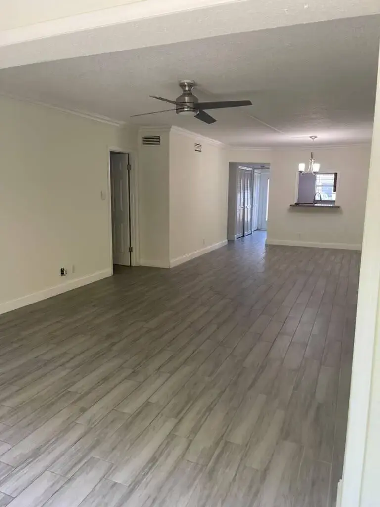 2820 SW 22nd Avenue # 211, Delray Beach FL 33445