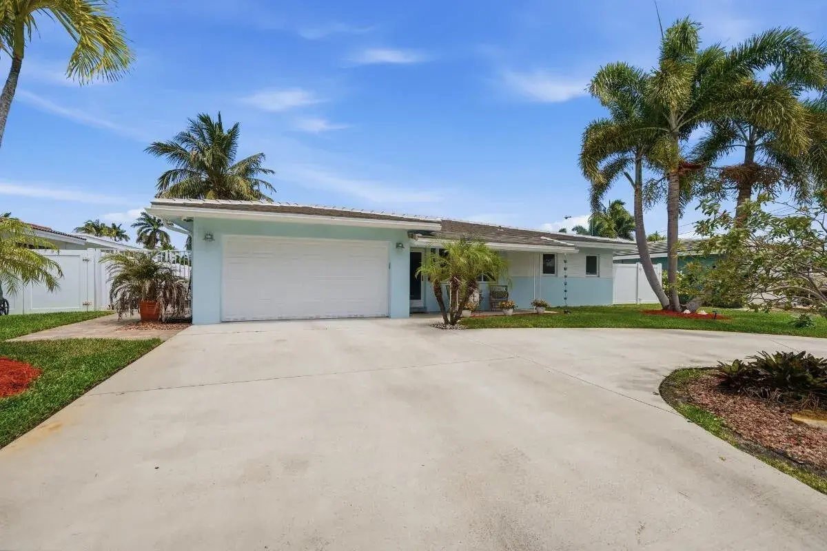 380 SE 5th Avenue, Pompano Beach FL 33060
