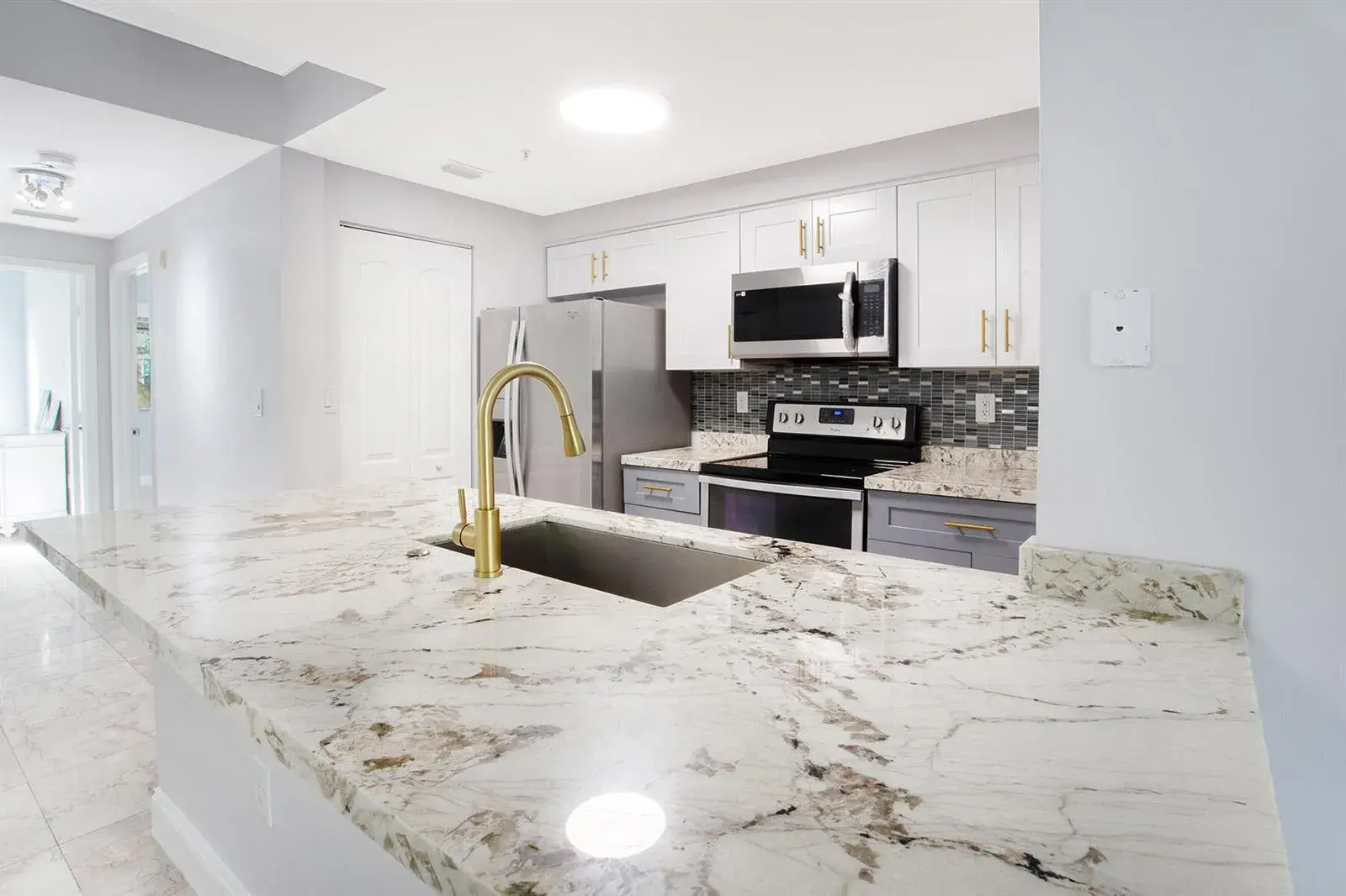 5860 W Sample Road # 204, Coral Springs FL 33063