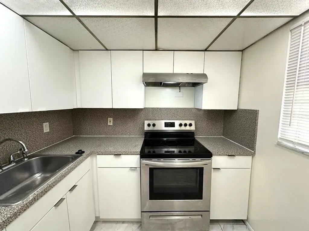 15600 NW 7th Avenue # 516, Miami FL 33169