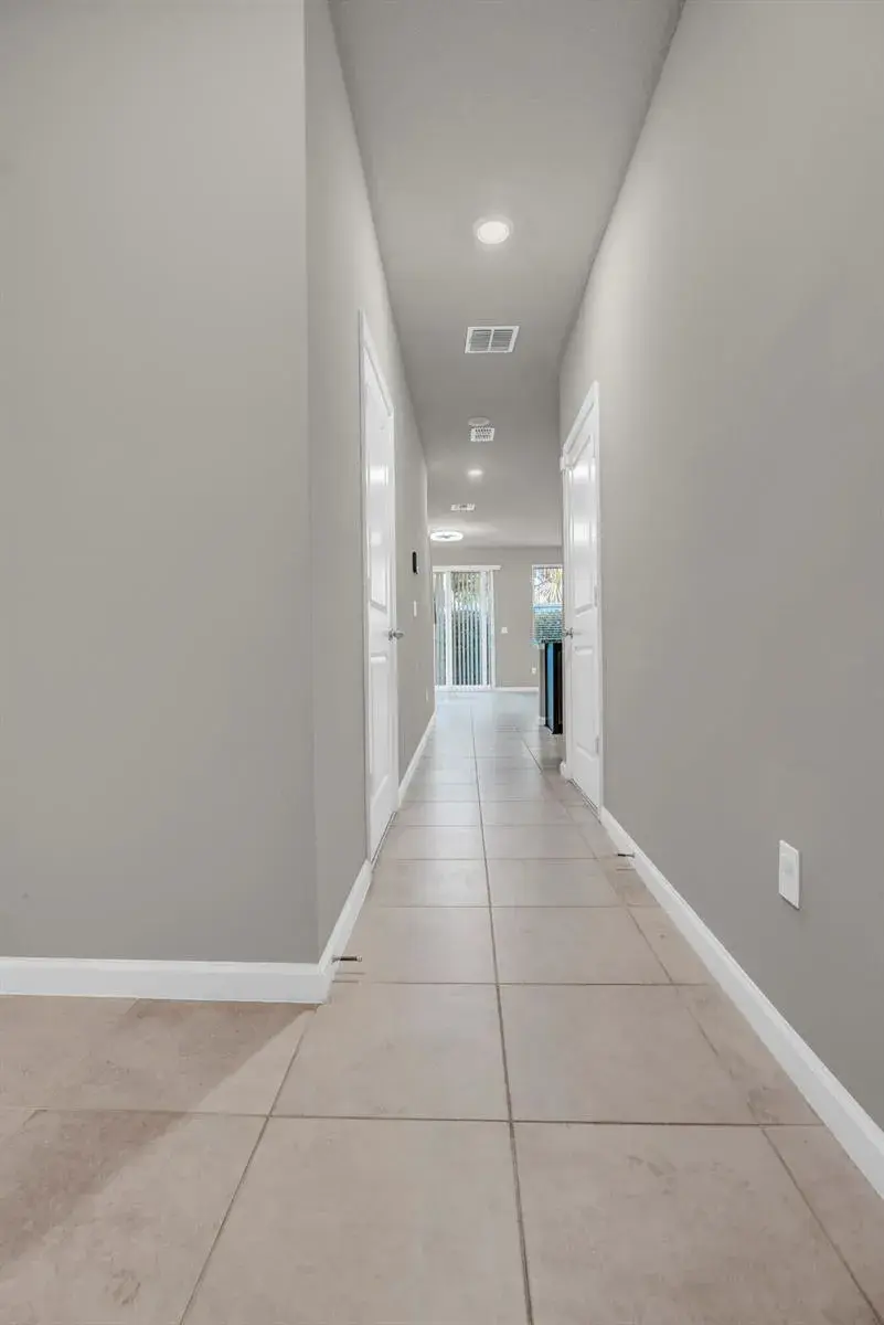 5659 Enclave Drive, Riviera Beach FL 33407