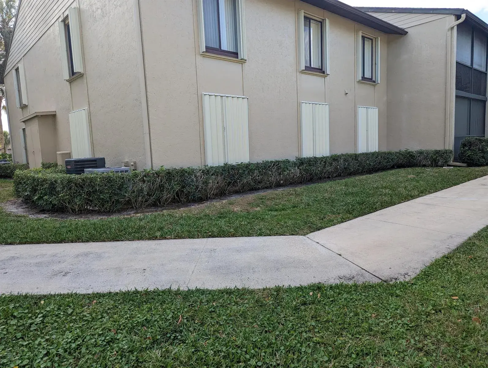 702 Sunny Pine Way # G1, FL 33415