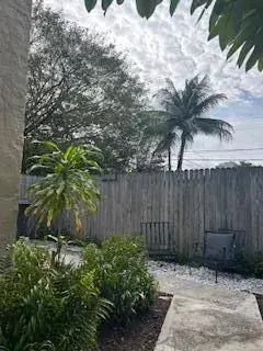 1 bedroom 1 bath Residential Lease for rent at Fillmore Fillmore Street, Hollywood FL