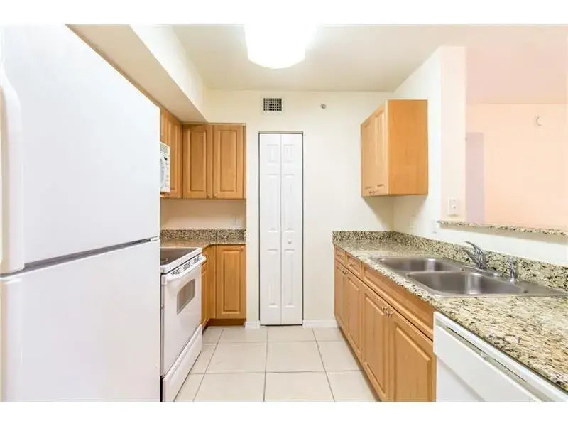 6760 Heritage # 6103, Boynton Beach FL 33437