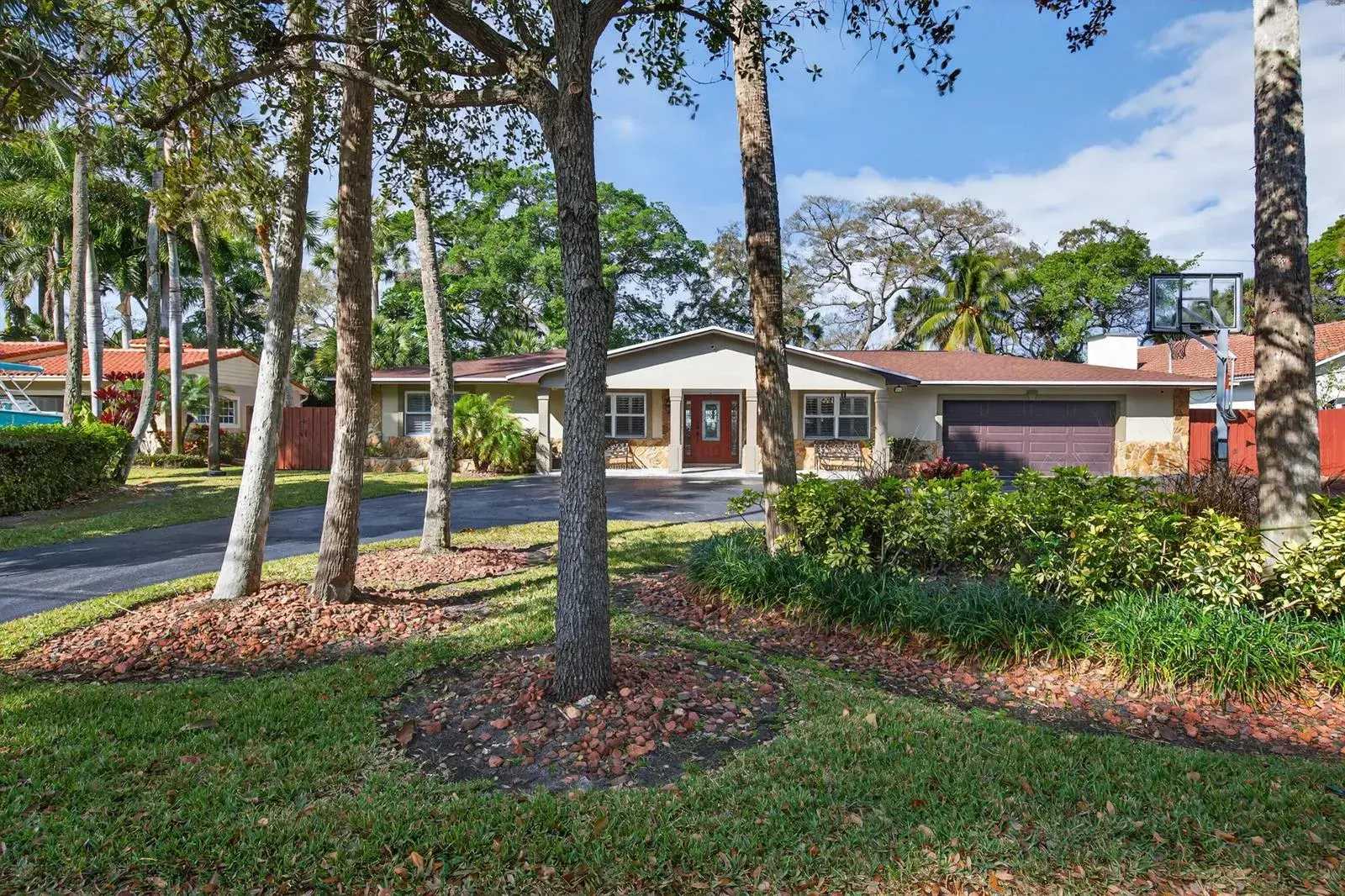 5 bedroom 4 bath Residential for sale at 2535 SW 30th Terrace, Fort Lauderdale FL 33312