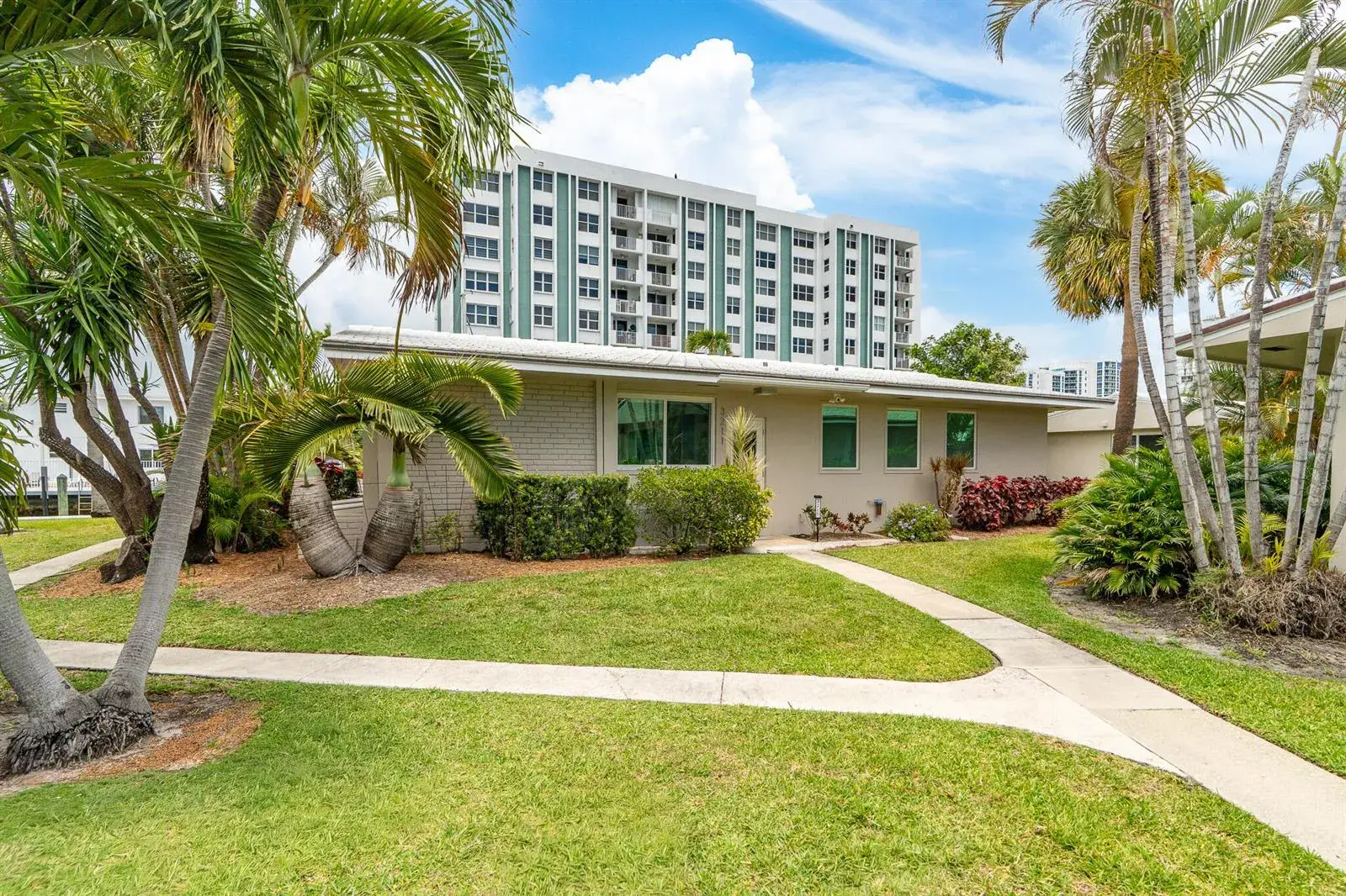 3211 SE 11th Street # 3e, Pompano Beach FL 33062