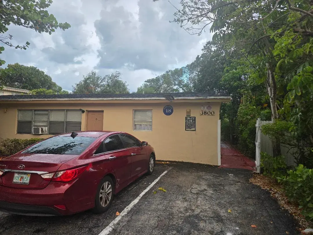 3800 SW 2nd Court # 6, Fort Lauderdale FL 33312