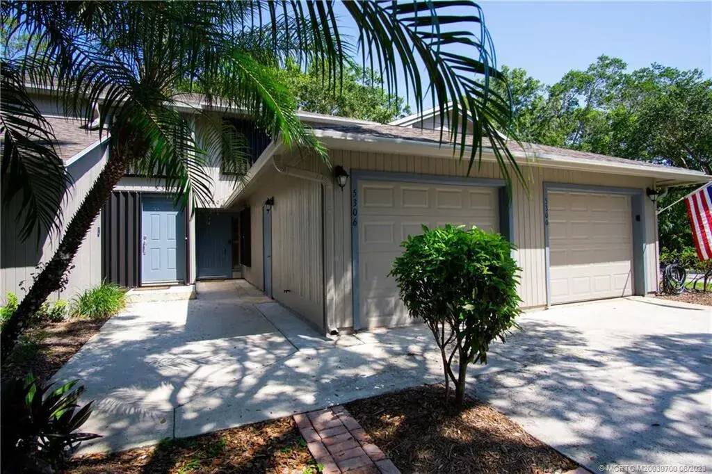 5300 SE Schooner Oaks Way, Stuart FL 34997