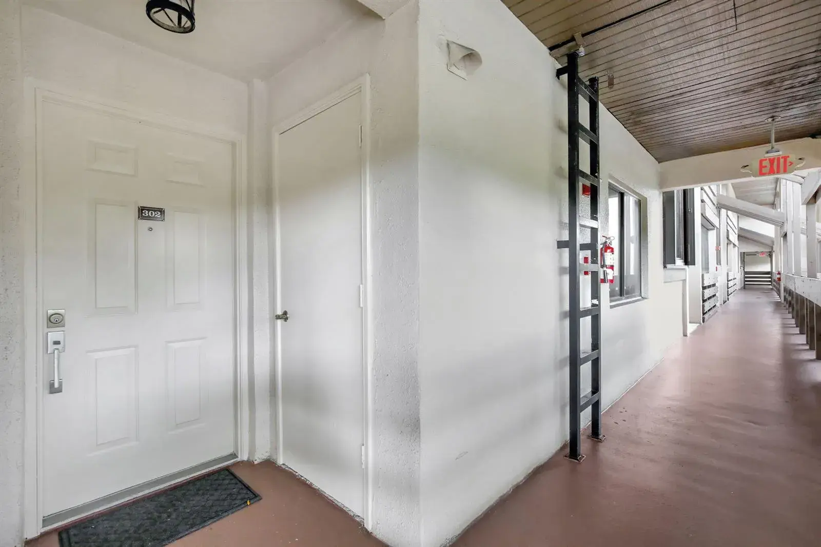 141 SW 96th Terrace # 302, Plantation FL 33324