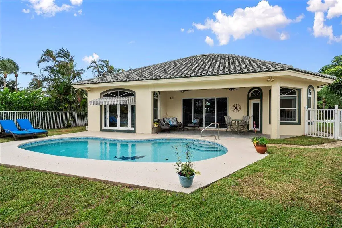 3 bedroom 2 bath Residential Lease for rent at 72 Waterway Road, Jupiter FL 33469