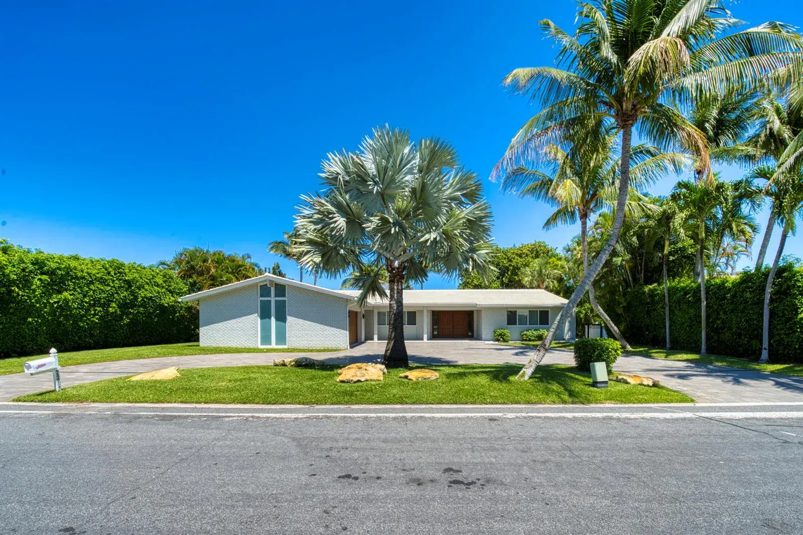 2259 Ibis Isle Road E, Palm Beach FL 33480