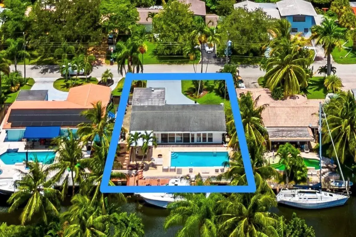 1704 SW 4th Court, Fort Lauderdale FL 33312