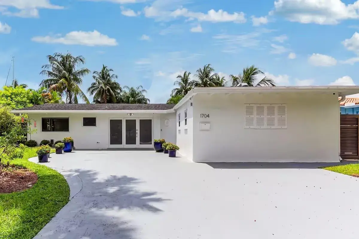 1704 SW 4th Court, Fort Lauderdale FL 33312