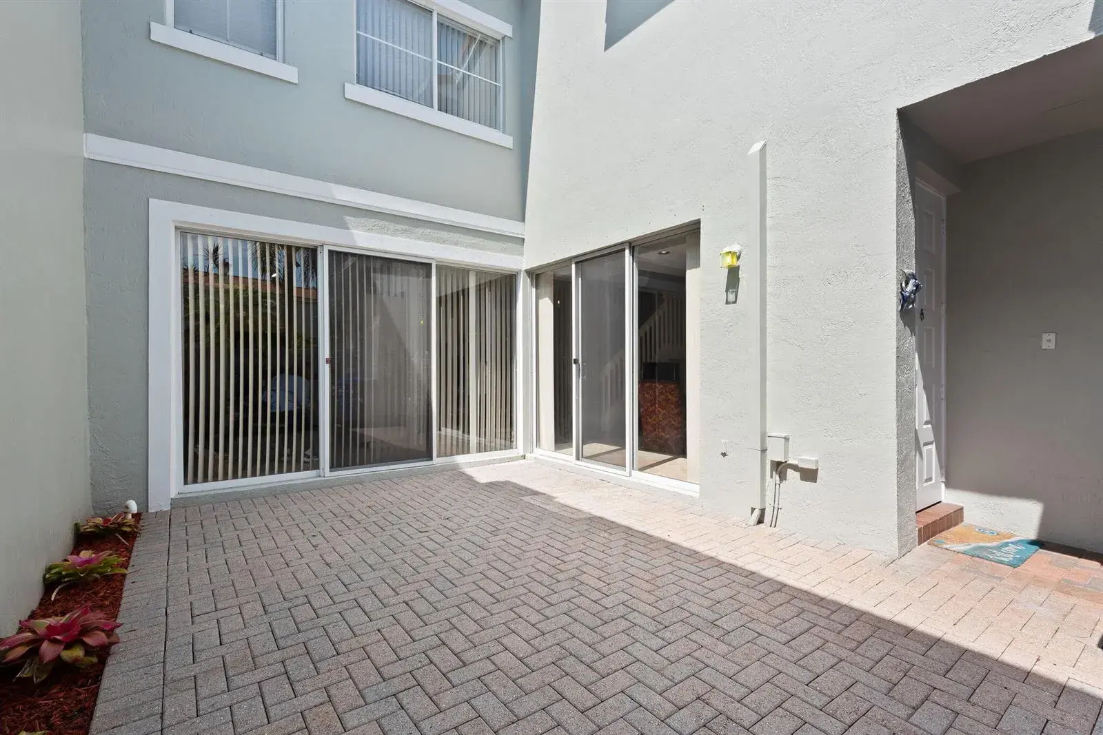 931 Lemonwood Court, Hollywood FL 33019