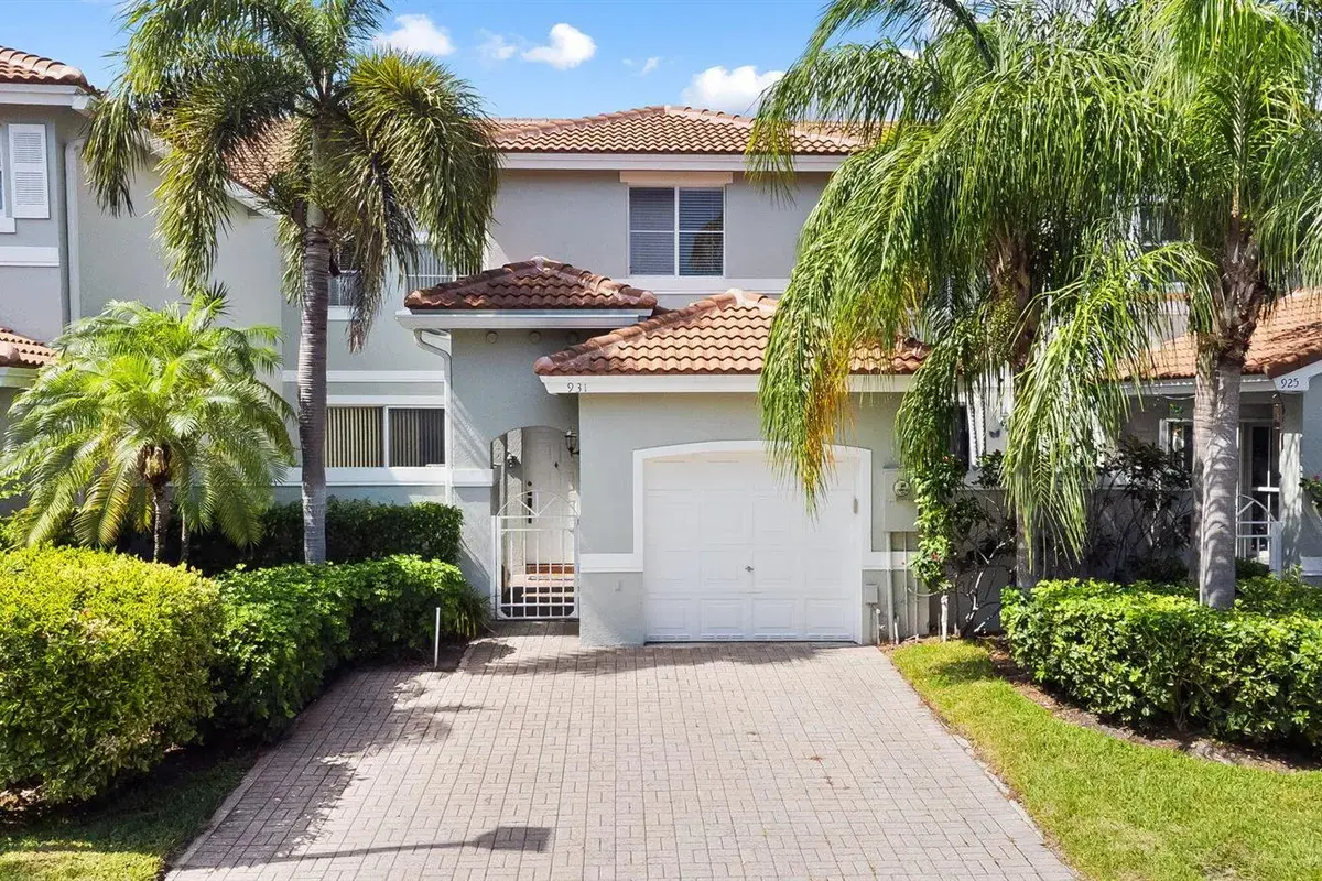 931 Lemonwood Court, Hollywood FL 33019