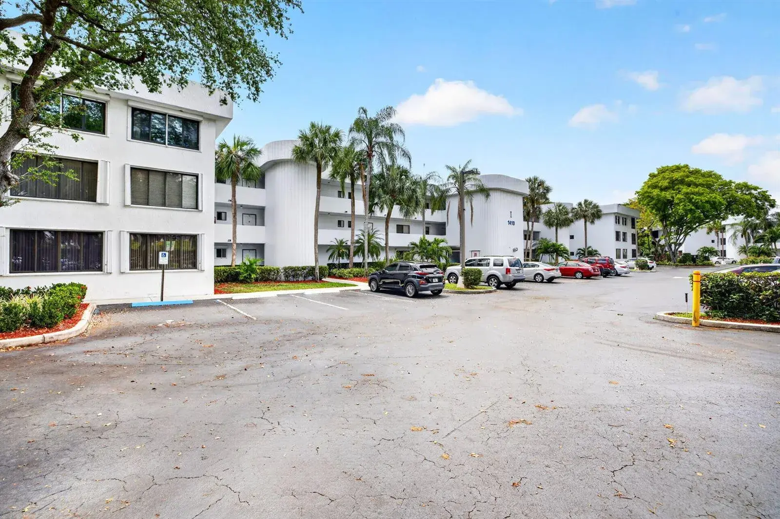 1410 Sheridan Street # 19i, Hollywood FL 33020