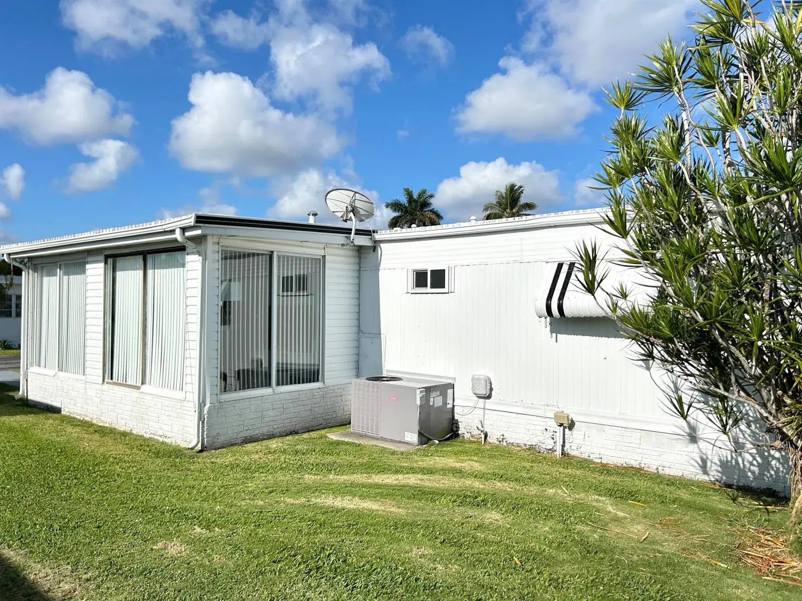 3233 State Street, Hollywood FL 33021
