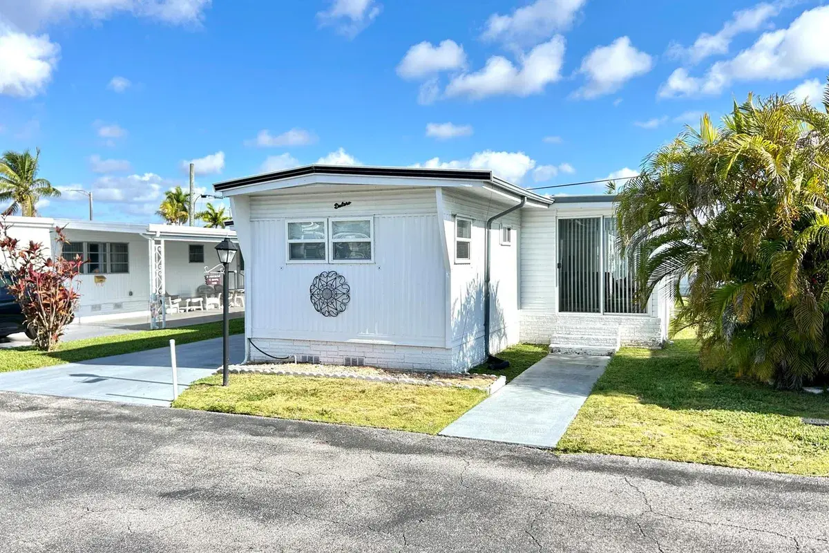 3233 State Street, Hollywood FL 33021
