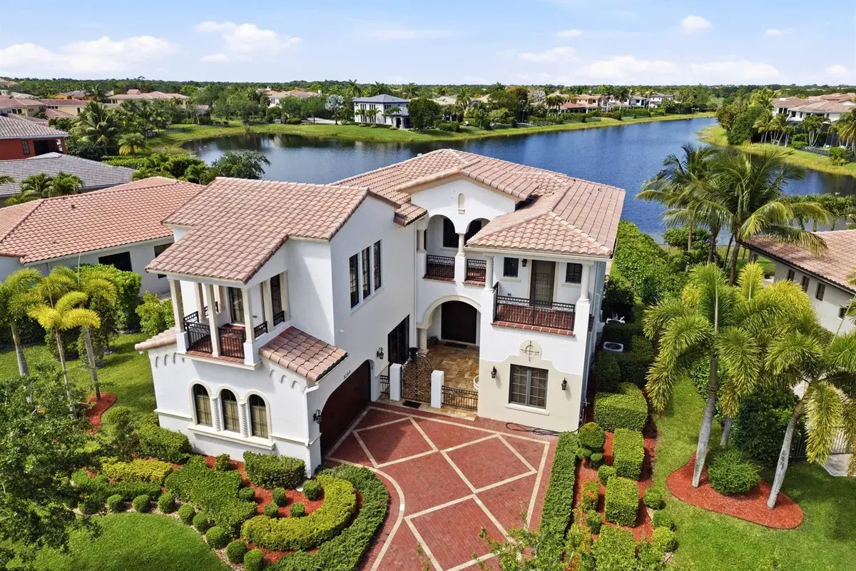 8289 Emerald Avenue, Parkland FL 33076