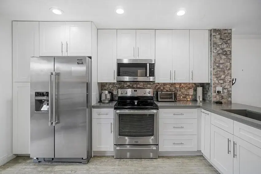 7620 NW 79th Avenue # J8, Tamarac FL 33321