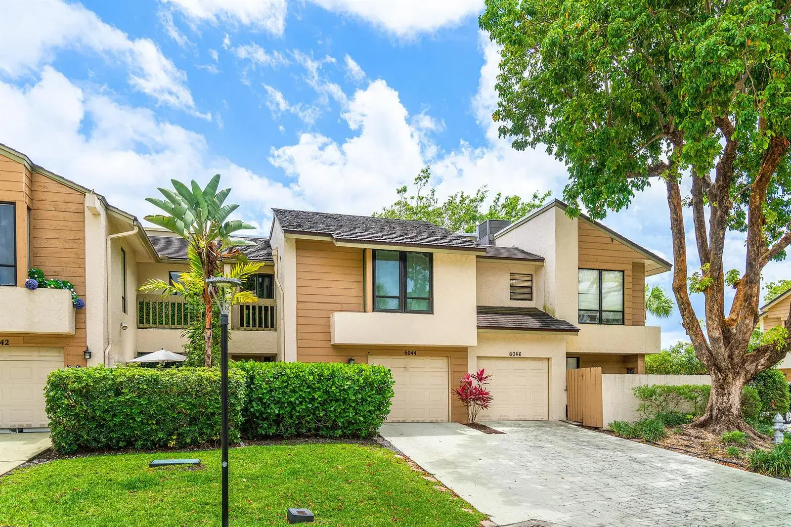 3 bedroom 2 bath Residential for sale at 6044 Glendale Drive, Boca Raton FL 33433