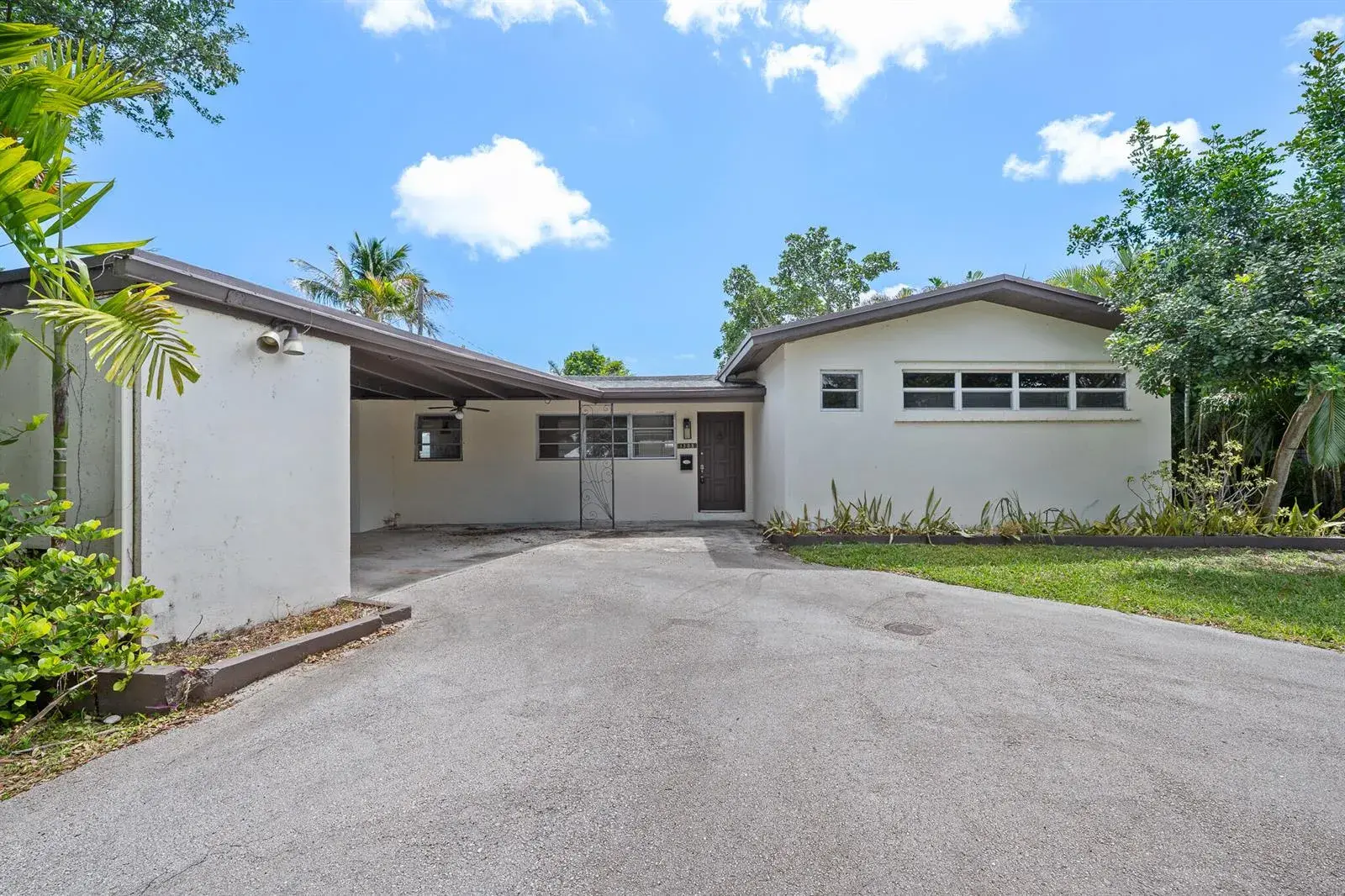 3 bedroom 2 bath Residential for sale at 1308 SW 9th Avenue, Fort Lauderdale FL 33315