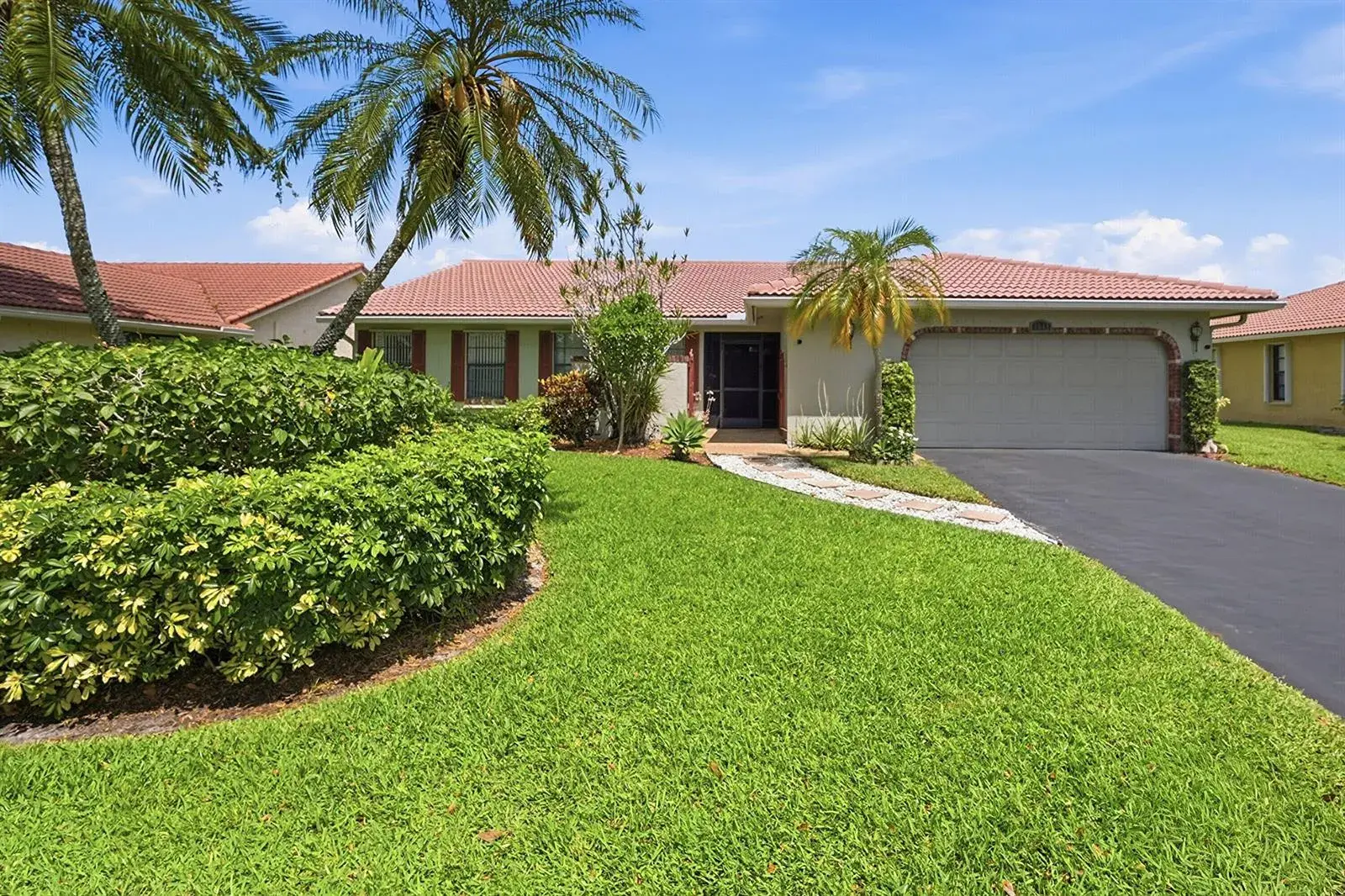 1042 NW 110th Lane, Coral Springs FL 33071