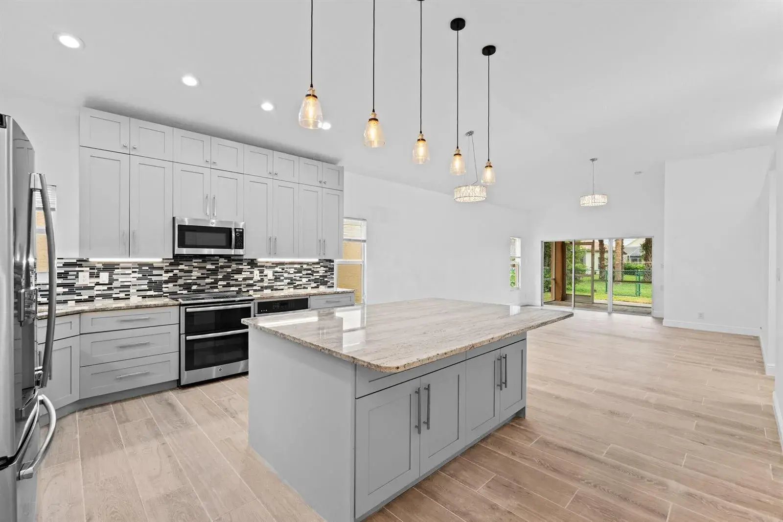 3 bedroom 2 bath Residential for sale at 5122 Elpine Way, Riviera Beach FL 33418