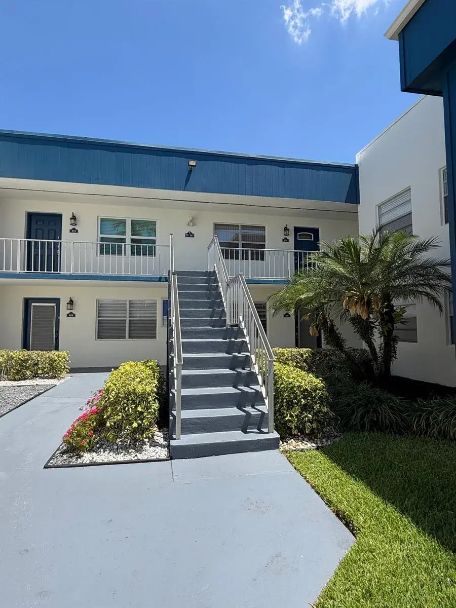 2 bedroom 2 bath Residential for sale at 490 Normandy # K, Delray Beach FL 33484