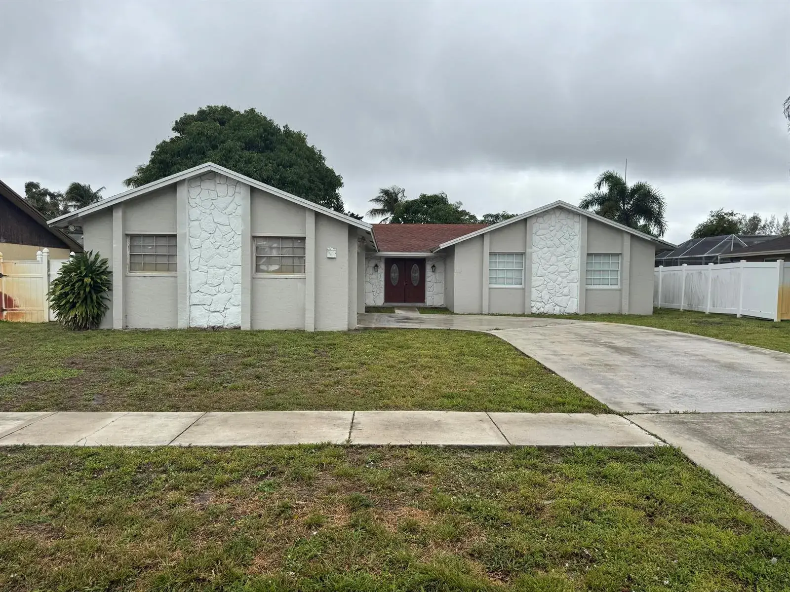 5 bedroom 2 bath Residential for sale at 589 Cashiers Drive, West Palm Beach FL 33413