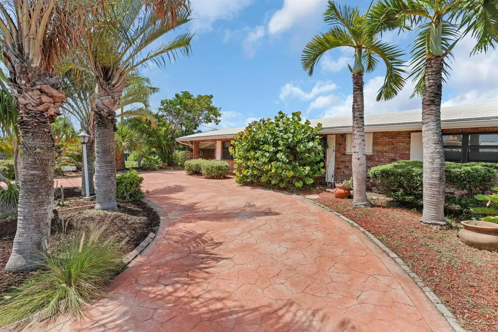 1701 NE 63rd Court, Fort Lauderdale FL 33334