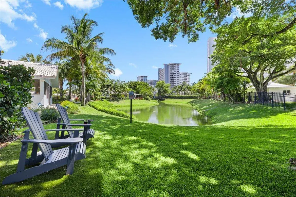 2611 SE 21 Street, Fort Lauderdale FL 33316