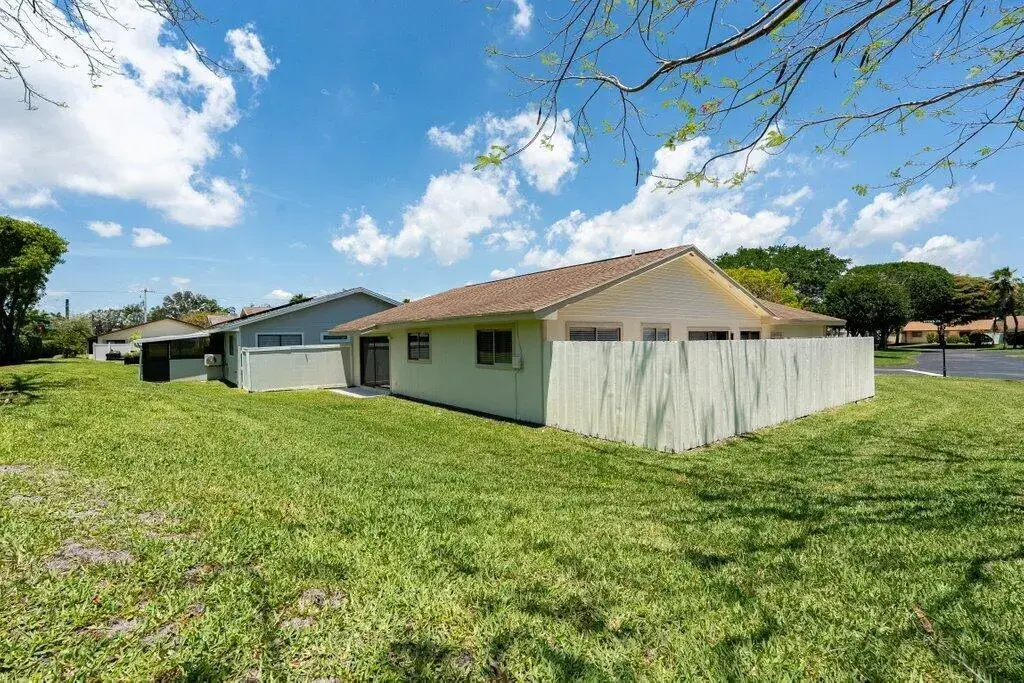 1 Afton Place, Boynton Beach FL 33426