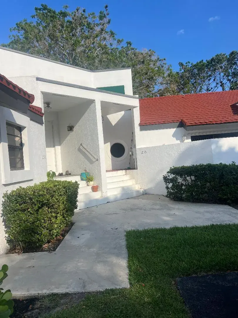 2 bedroom 2 bath Residential for sale at 255 NW 36th Avenue, Deerfield Beach FL 33442