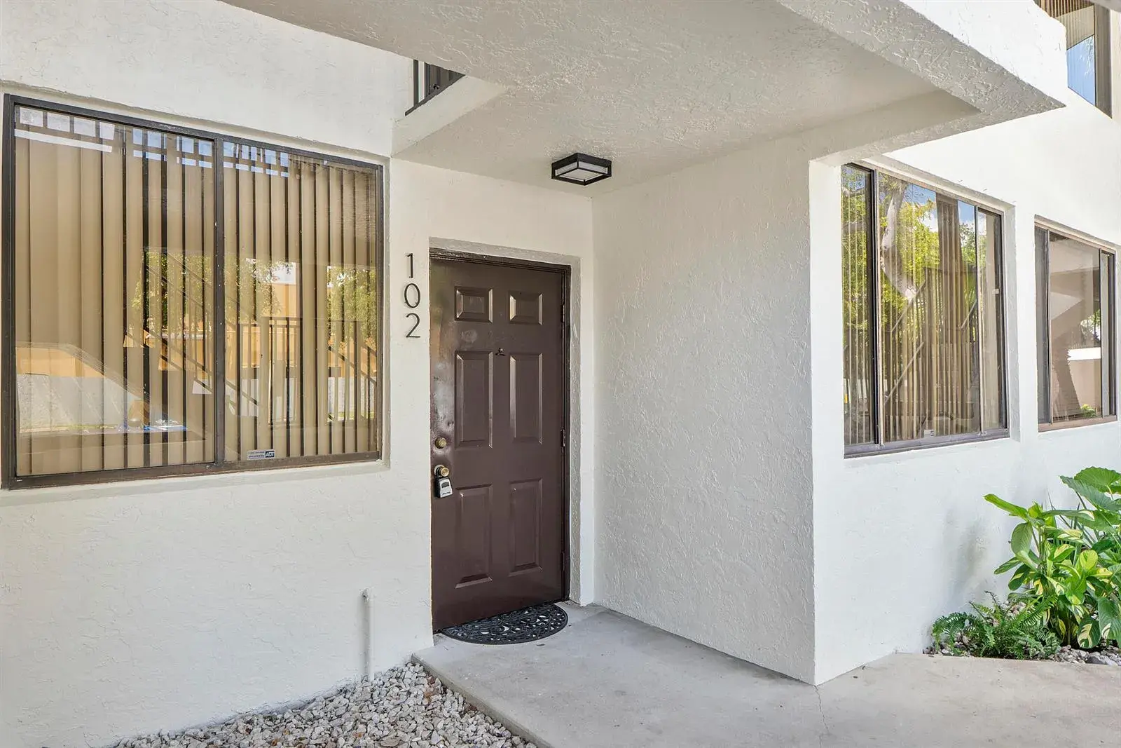 3100 NW 46th Street # 102, Oakland Park FL 33309