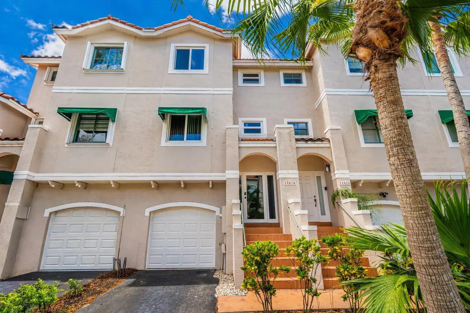 3 bedroom 3 bath Residential for sale at 12616 NW 14th Court, Sunrise FL 33323
