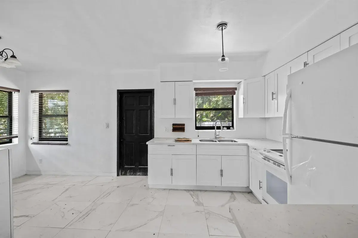 515 NW 88th Street, El Portal FL 33150