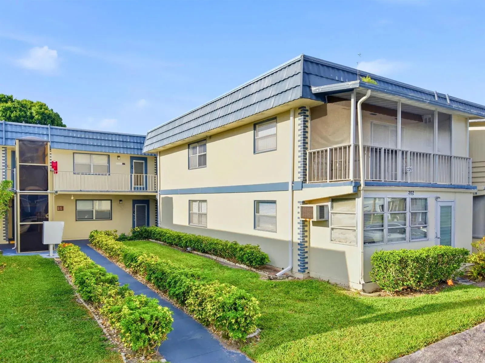 202 Brittany E, Delray Beach FL 33446