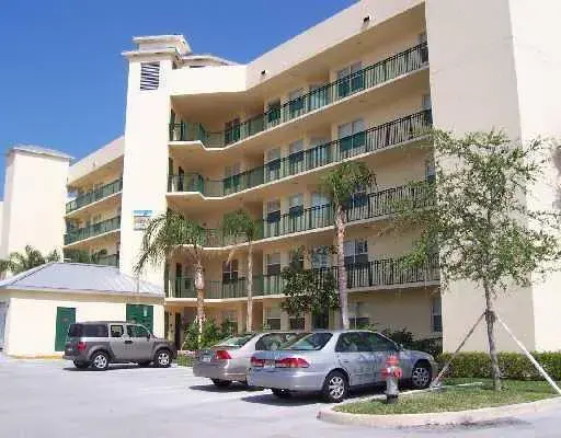2 bedroom 2 bath Residential for sale at 27 Royal Palm Way # 406, Boca Raton FL 33432