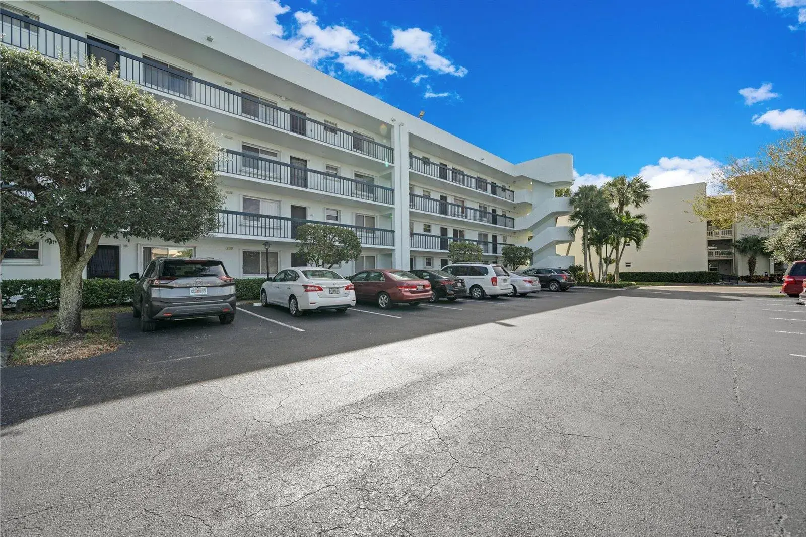 3 bedroom 2 bath Residential for sale at 6698 10th Avenue N # 327, Lake Worth FL 33467