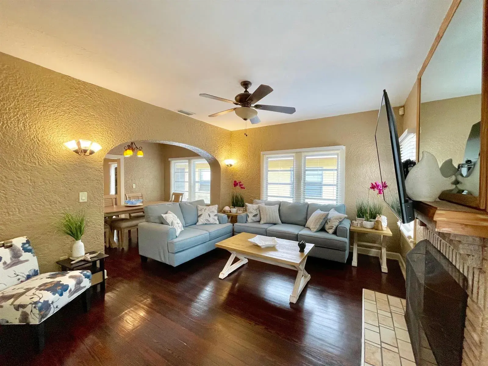5555 Garden Avenue, West Palm Beach FL 33405