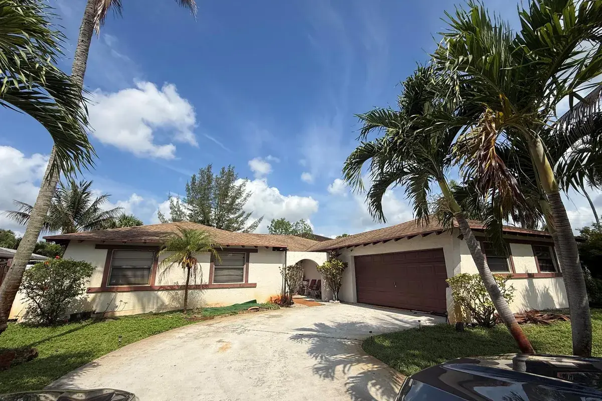 915 Ryanwood Drive, FL 33413