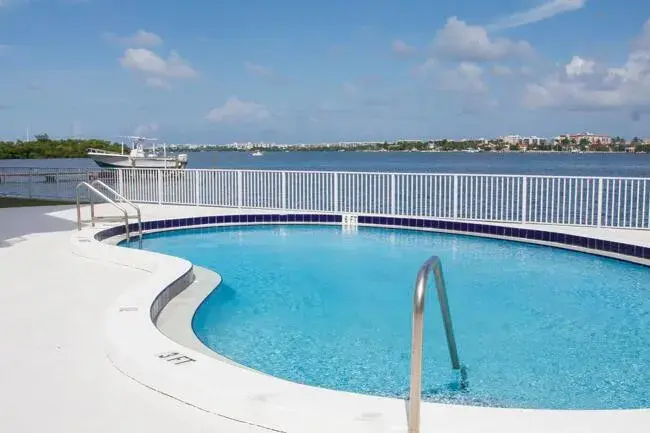 1 bedroom 1 bath Residential for sale at 301 Croton Avenue # 405, Lantana FL 33462