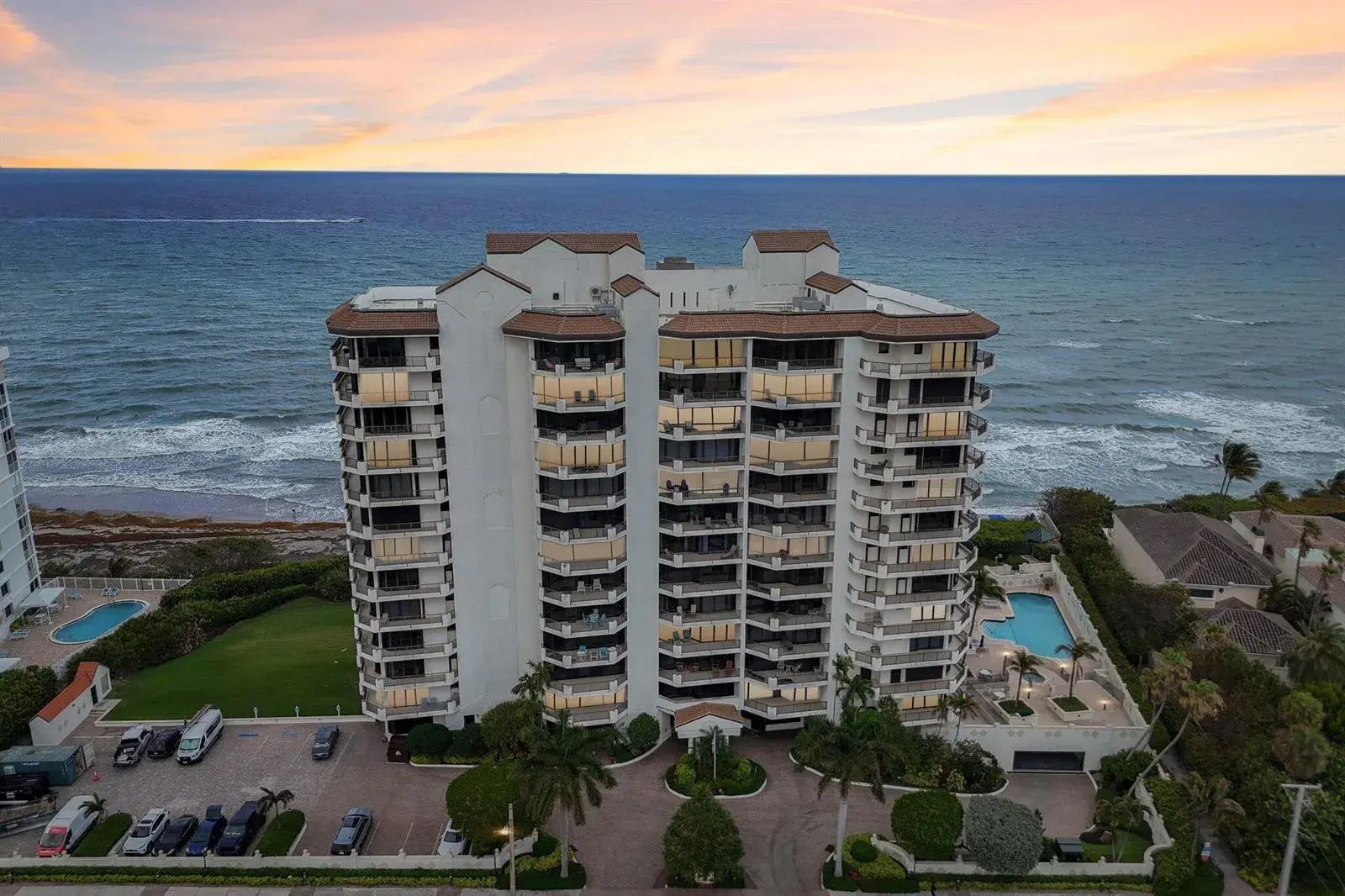 3 bedroom 3 bath Residential for sale at 800 Ocean Drive # 1105, Juno Beach FL 33408