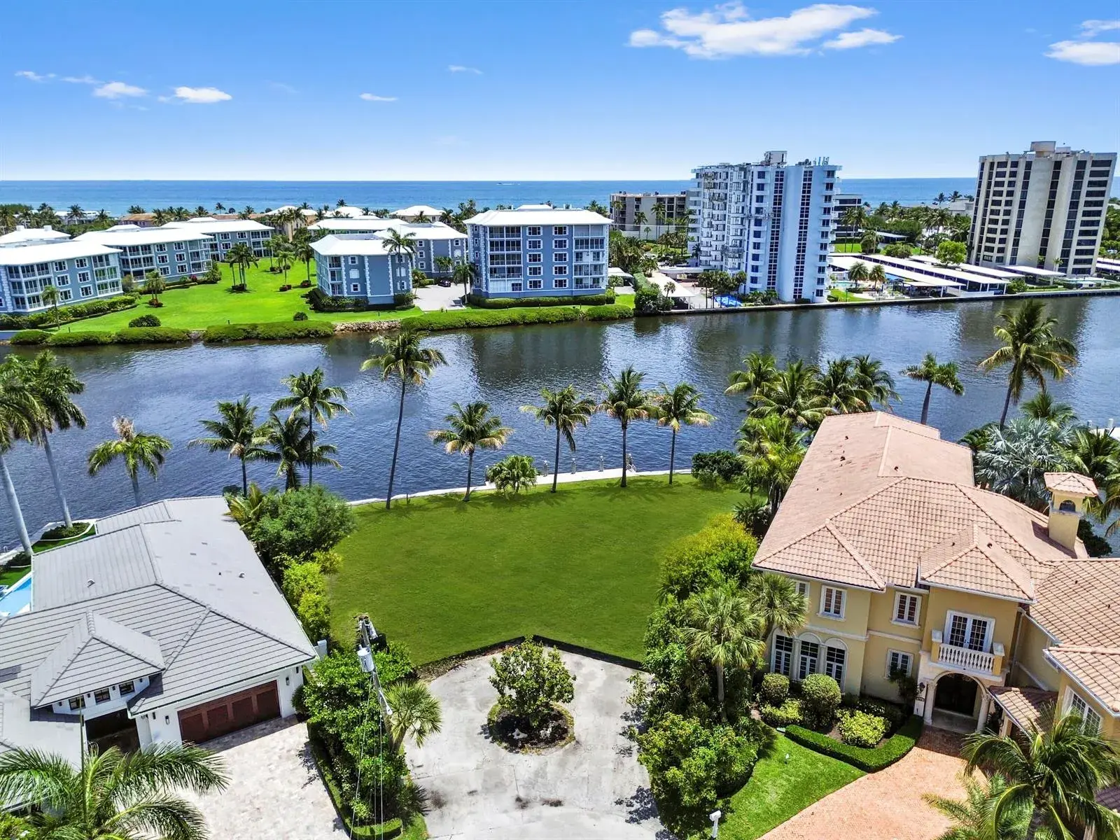 3 bedroom 2 bath Residential for sale at 976 Banyan Drive, Delray Beach FL 33483